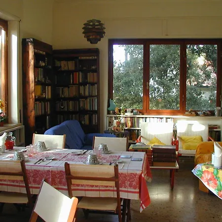 La Casa Di Ulisse Bed & Breakfast Quercianella
