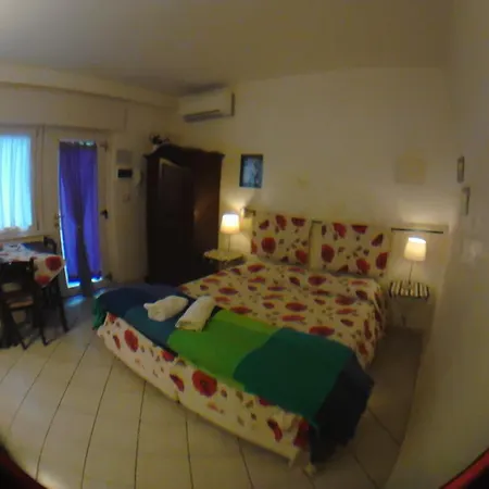 Nocleg ze śniadaniem La Casa Di Ulisse Quercianella
